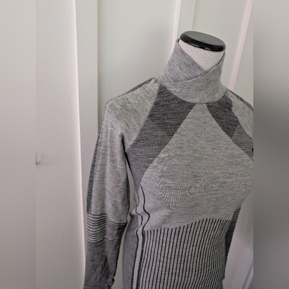 Athleta Base Layer Turtleneck - Picture 5 of 15